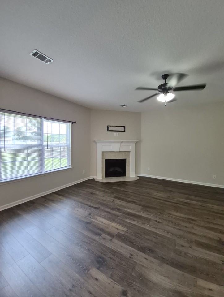 33 Trask Cir #1 - Photo 7 of 31