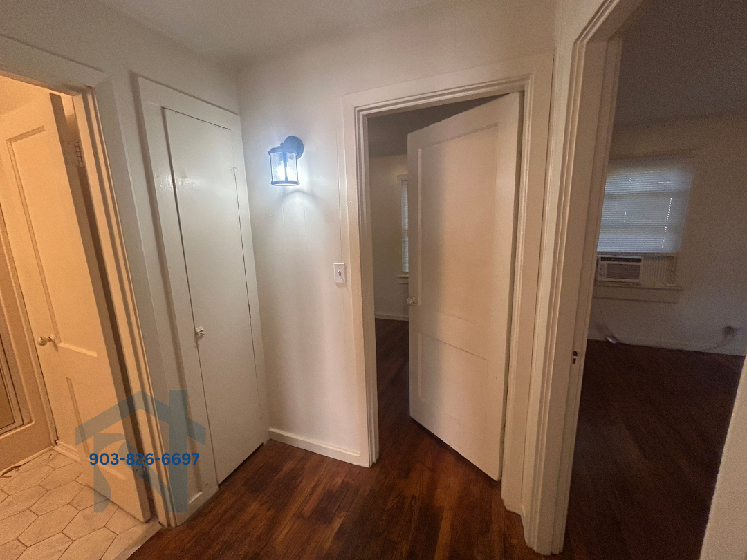 205 E Avenue A #1 - Photo 7 of 10