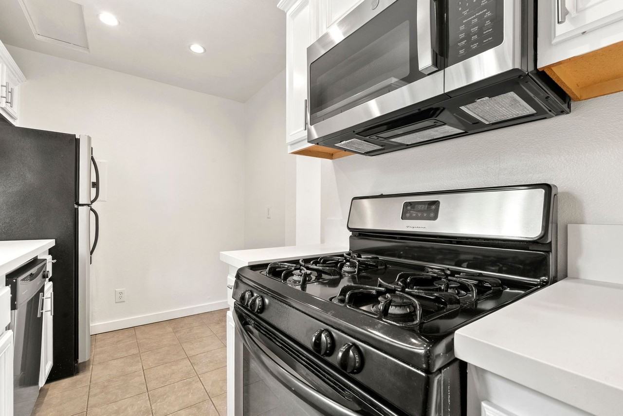 5433 Abbott Pl #14 - Photo 2 of 15