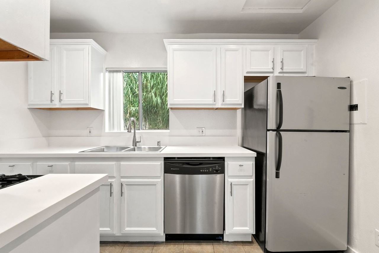 5433 Abbott Pl #14 - Photo 4 of 15