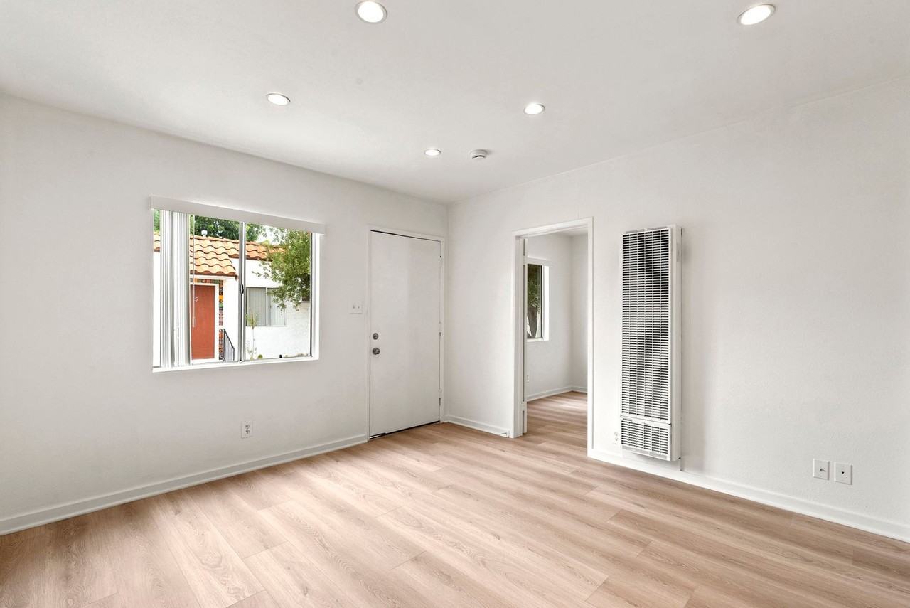 5433 Abbott Pl #14 - Photo 6 of 15