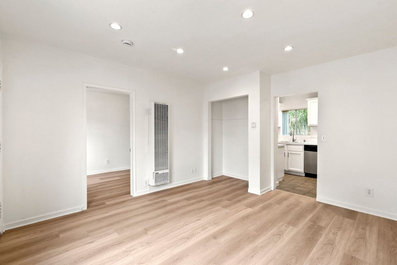 5433 Abbott Pl #14 - Photo 7 of 15