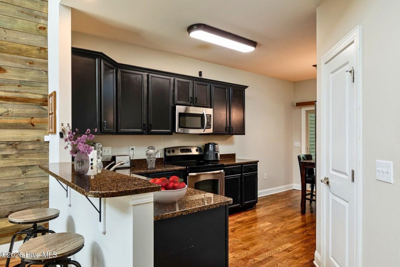 22 Cypress Cir #1 - Photo 5 of 21