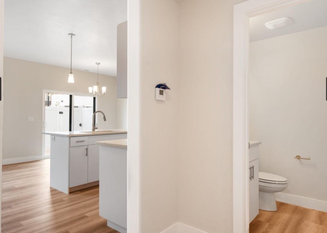 4106 S 545 E #1 - Photo 4 of 16