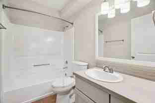 12200 Se Mcloughlin Blvd - Photo 1 of 1