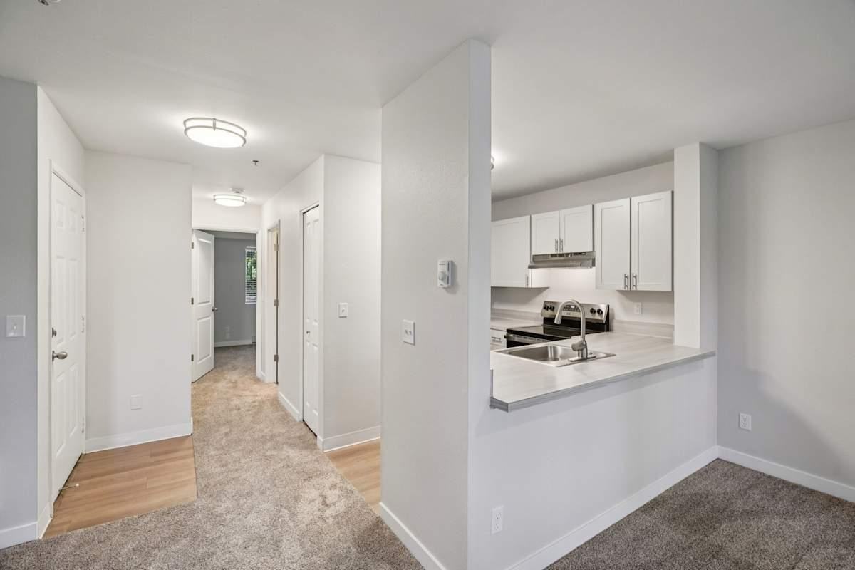 12200 Se Mcloughlin Blvd - Photo 4 of 21