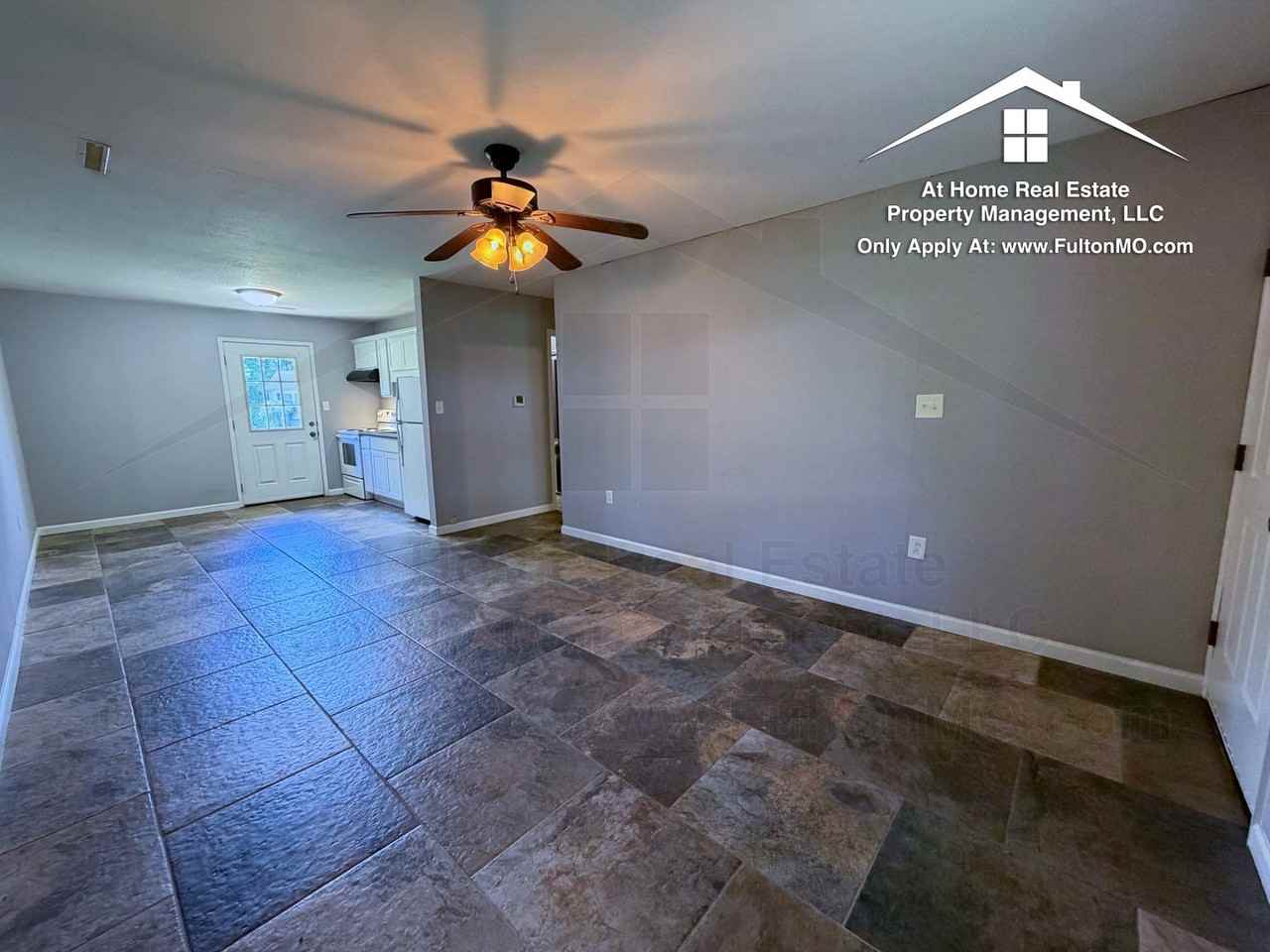 107 Spruce Dr - Photo 4 of 22