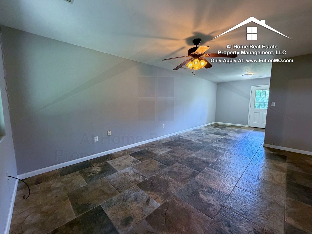 107 Spruce Dr - Photo 5 of 22