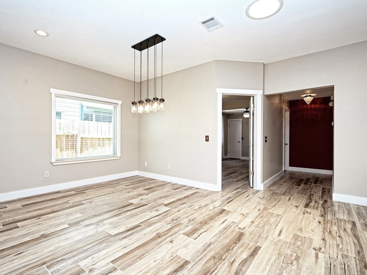 8406 Racine Trl - Photo 4 of 15
