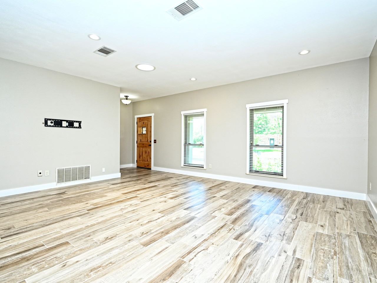8406 Racine Trl - Photo 6 of 15