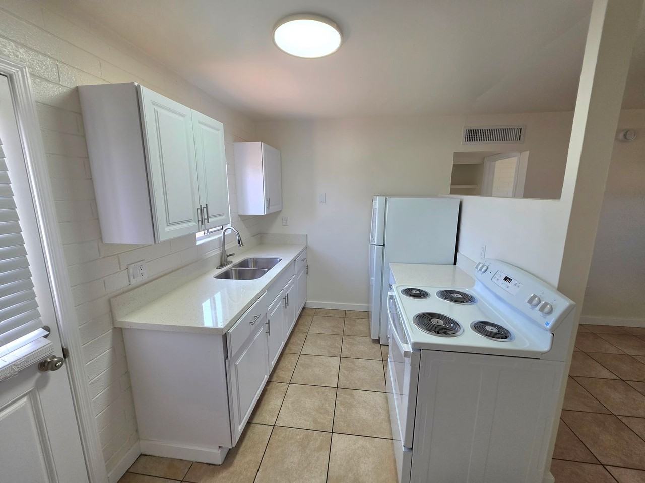 Casa Verde Apartments - Photo 2 of 30