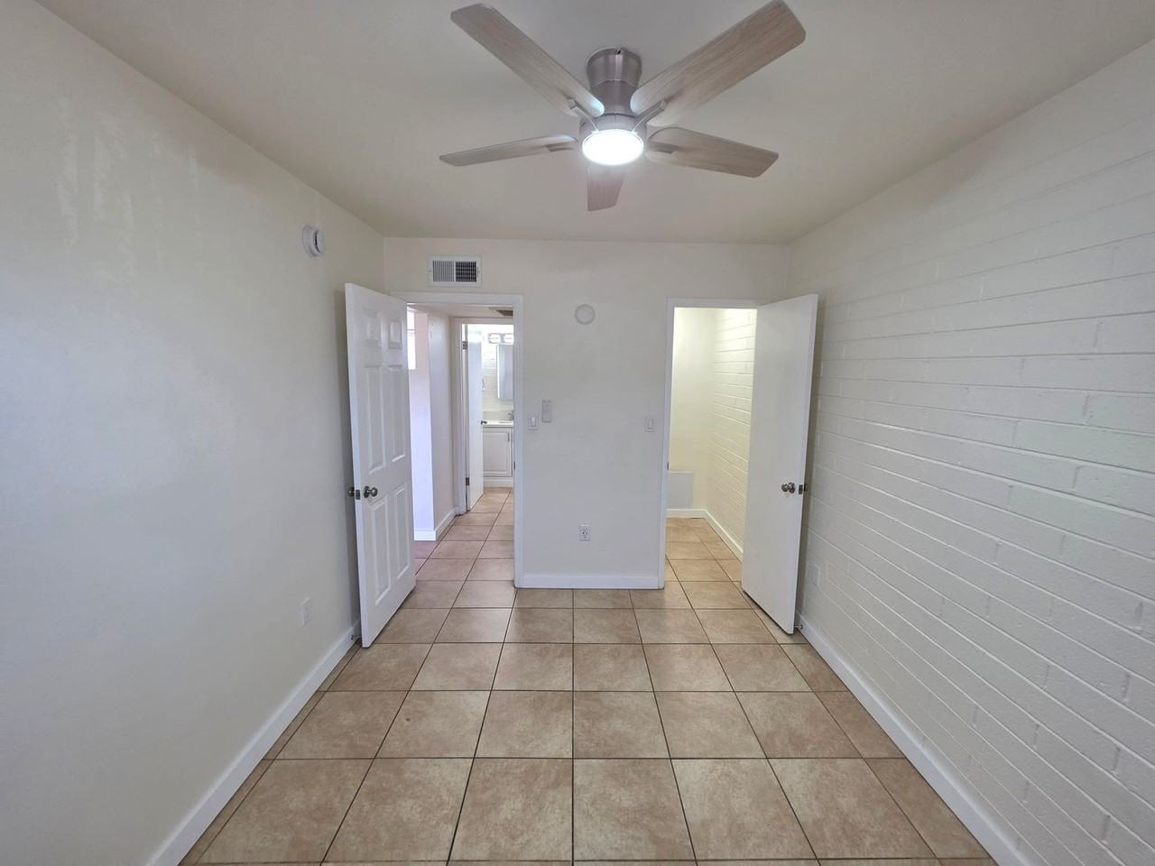 Casa Verde Apartments - Photo 7 of 30