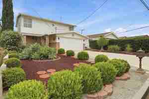 featured image of 577 Houston Dr #1