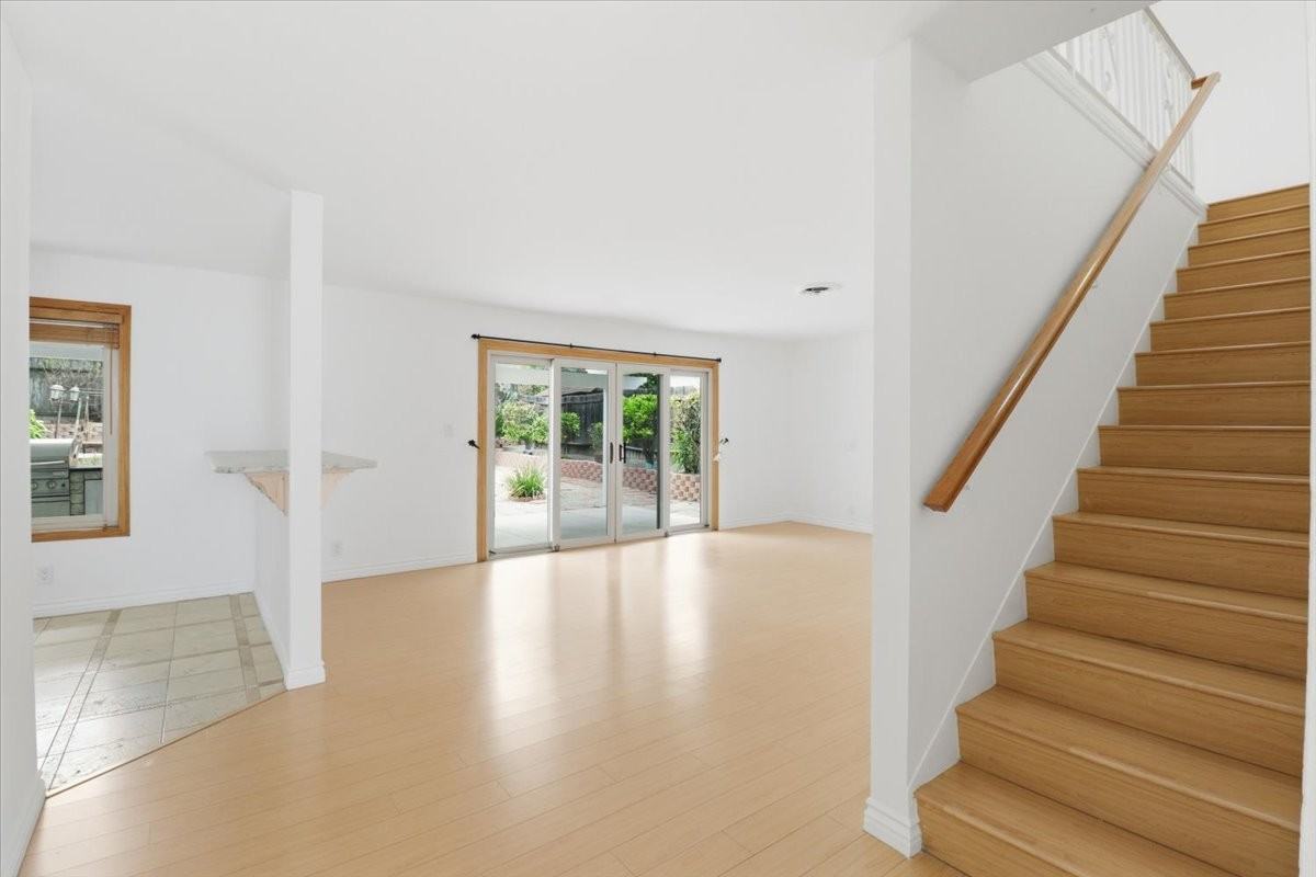 577 Houston Dr #1 - Photo 5 of 30