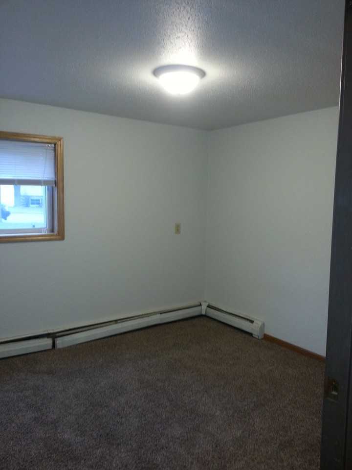 218 21st St Nw #5 - Photo 4 of 7
