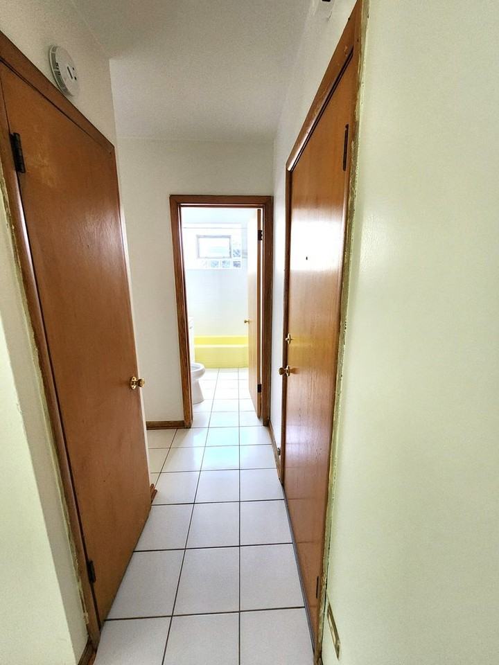 J.E.R & Associates 2117 - Photo 6 of 18