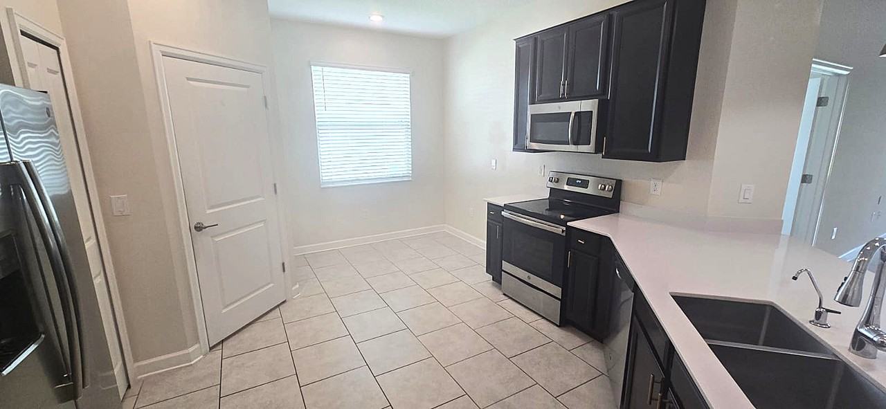 212 Bergamot Loop #1 - Photo 3 of 32