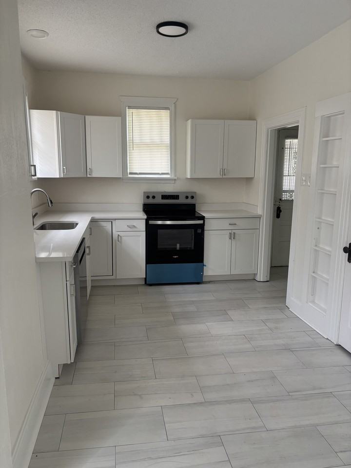 N Auburndale Pl #1 - Photo 4 of 10