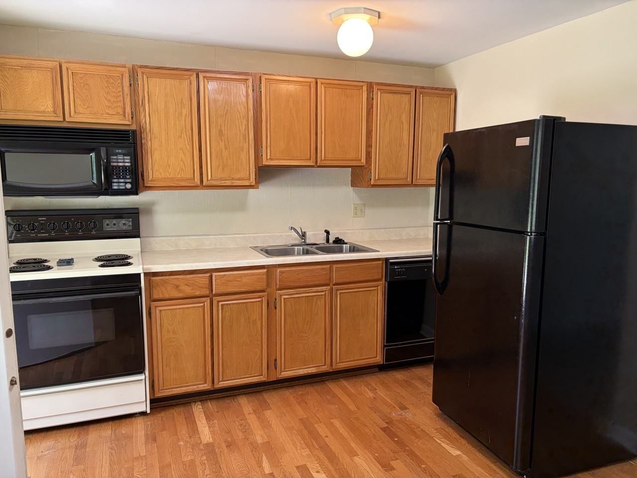 6537 Highbury Rd #1 - Photo 6 of 17