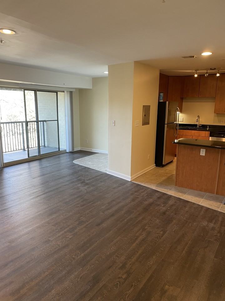 1142 Cove Rd #1 - Photo 7 of 10