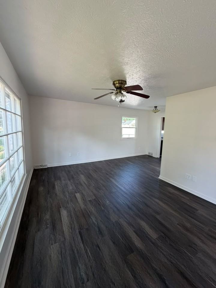 26381 Drakefield Ave #1 - Photo 3 of 19