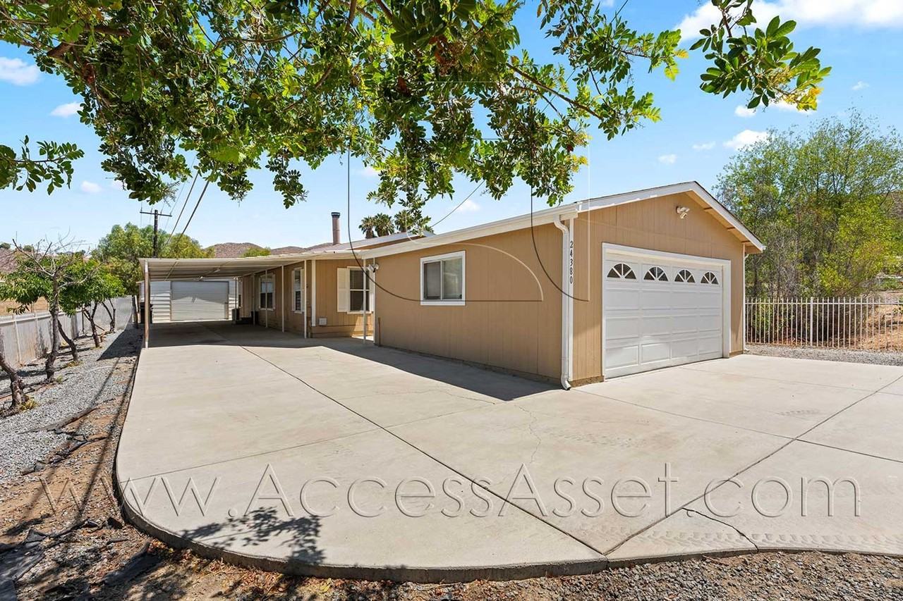 24380 Paseo Vivora