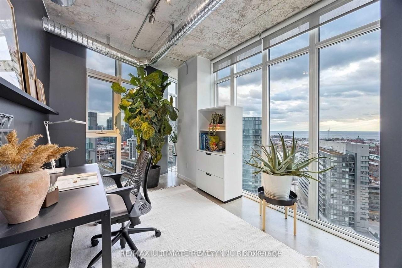 219 Fort York Boulevard - Photo 11
