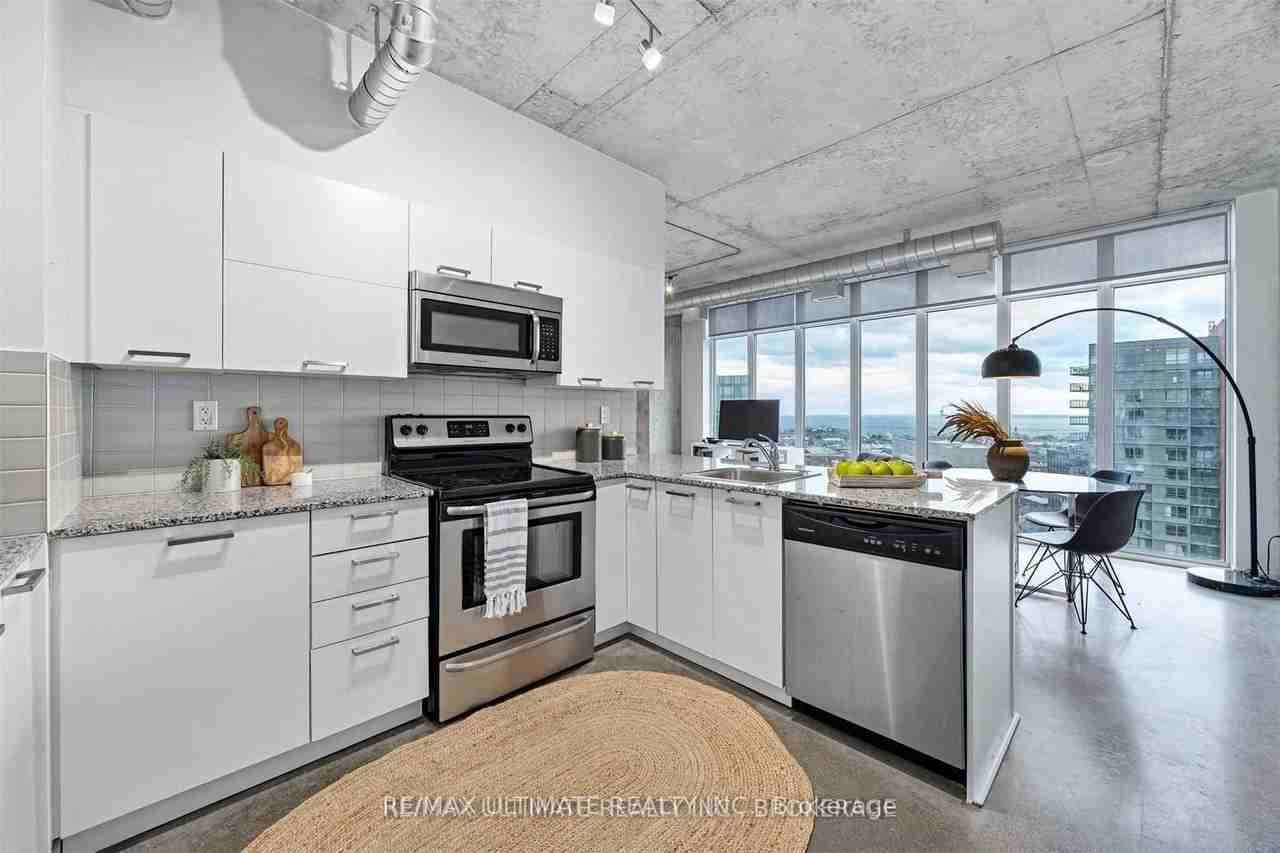 219 Fort York Boulevard - Photo 4