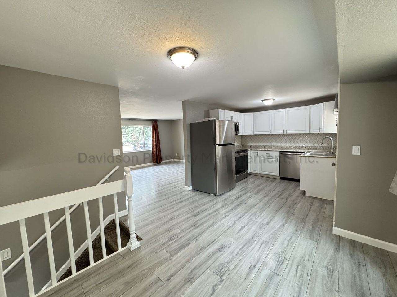4470 Monica Dr - Photo 5 of 17