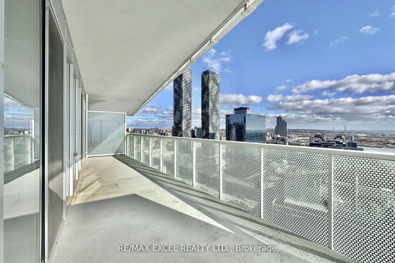 15 Queens Quay East - Photo 18