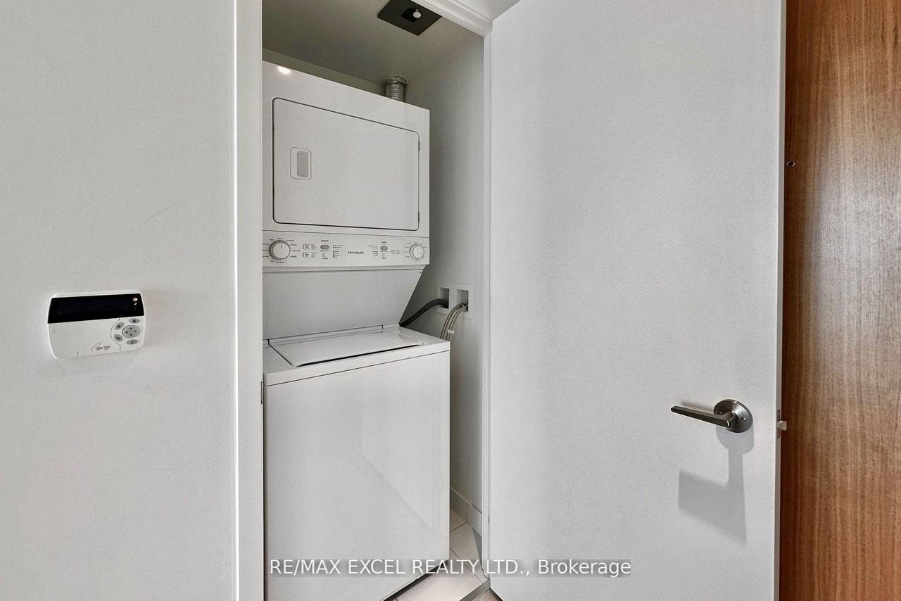 15 Queens Quay East - Photo 14