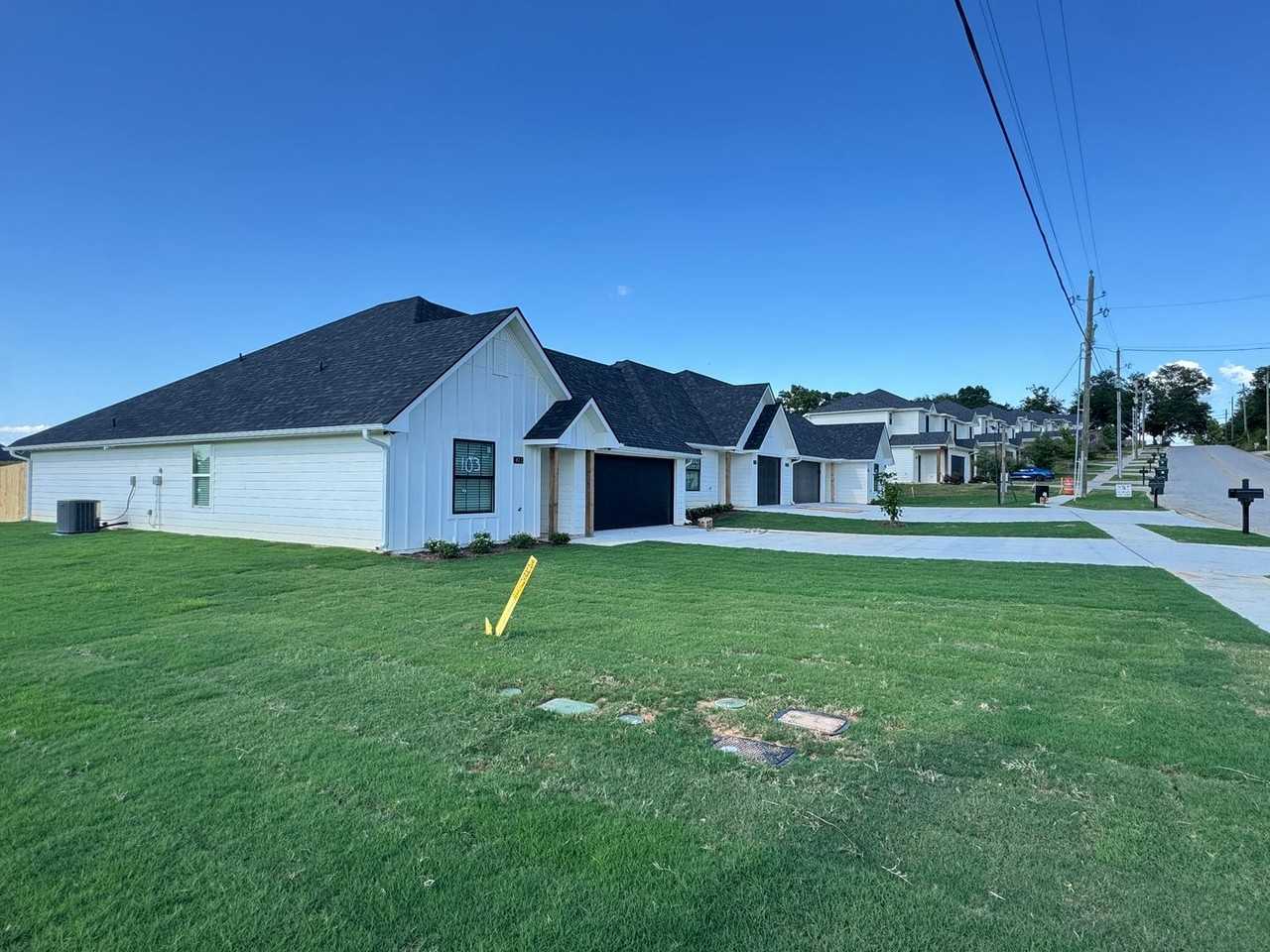 14574 CR 2191 - Photo 2 of 40