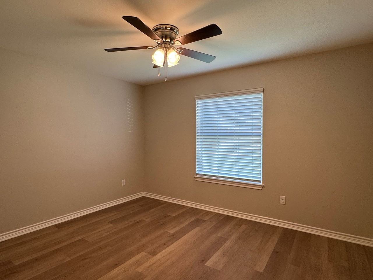 14574 CR 2191 - Photo 5 of 40