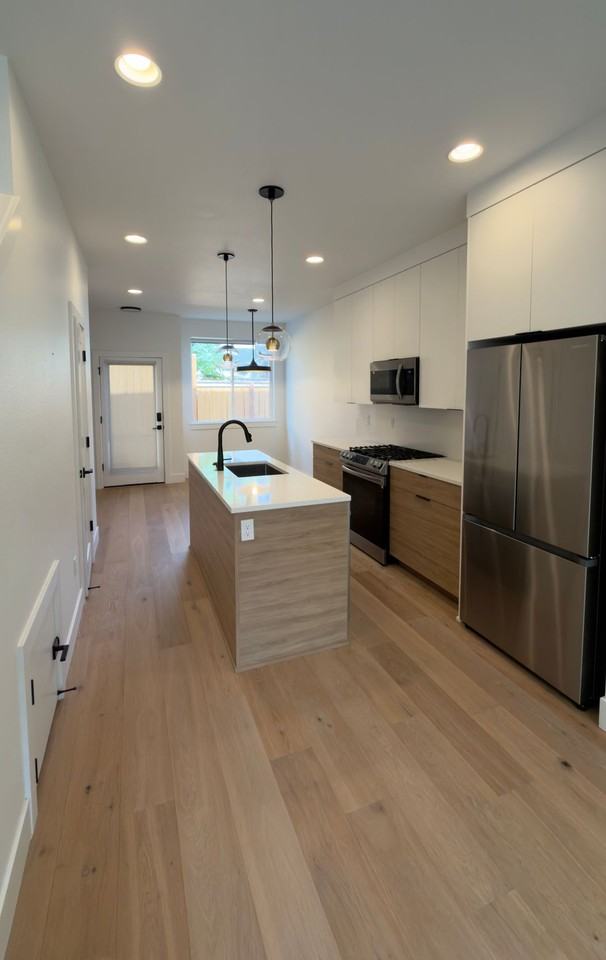 Modern SE Mill St Townhomes - Photo 3 of 5