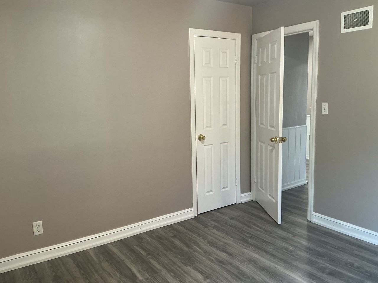 1818 W Howard Ave - Photo 5 of 12