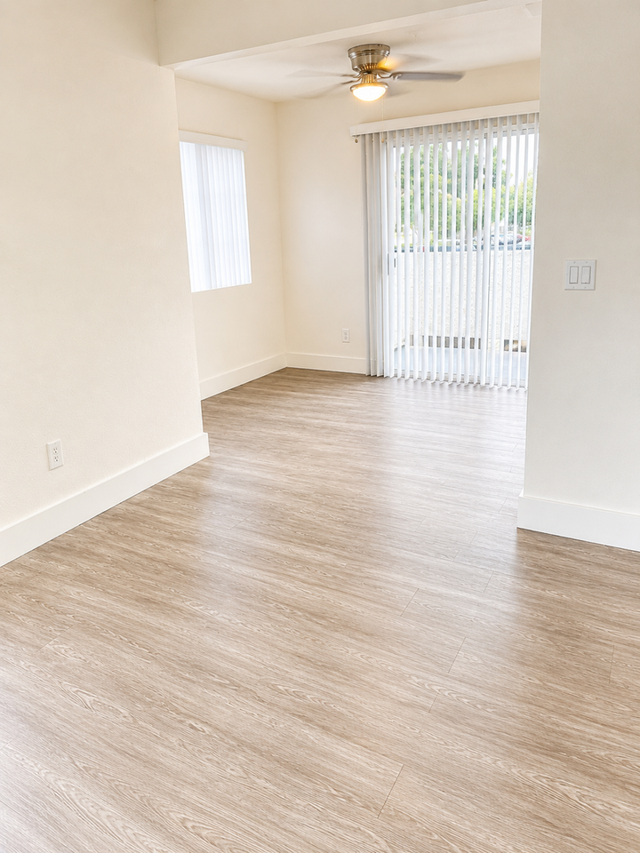 142 S Van Buren St - Photo 2 of 8
