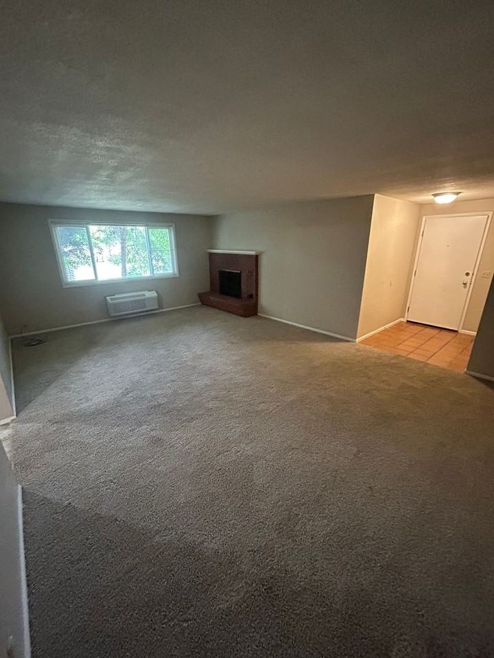 Kincaid Apts. - Photo 3 of 33