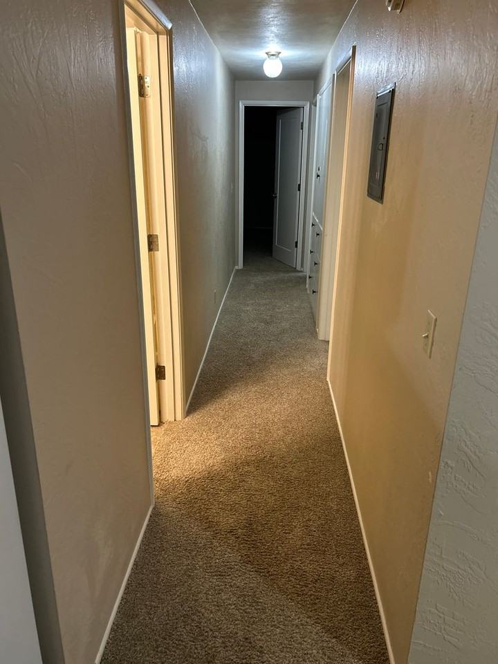 Kincaid Apts. - Photo 6 of 33
