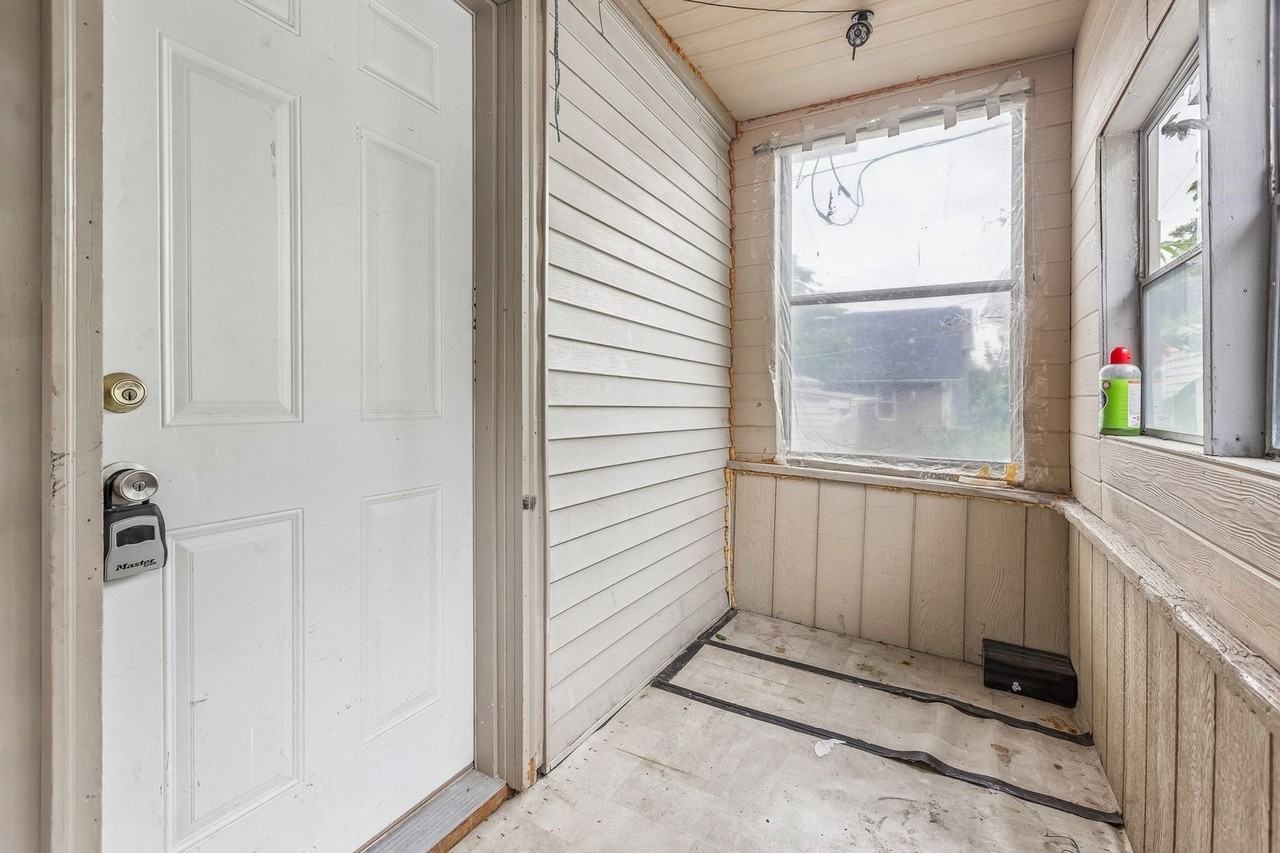 2533 Rees St - Photo 4 of 21