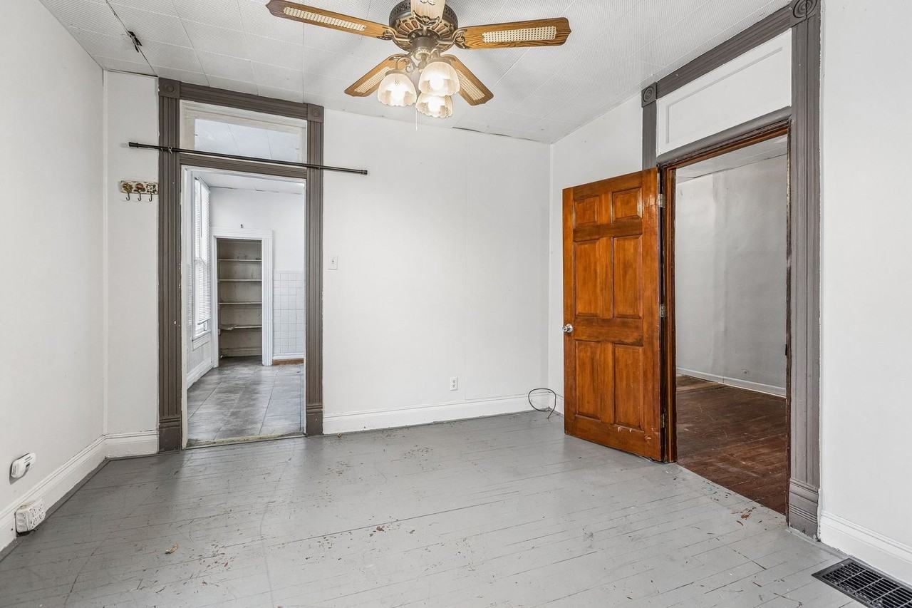 2533 Rees St - Photo 5 of 21