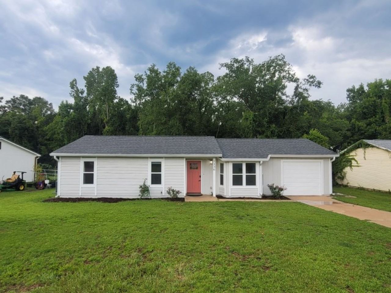 2136 Little River Ln - Photo 2 of 29