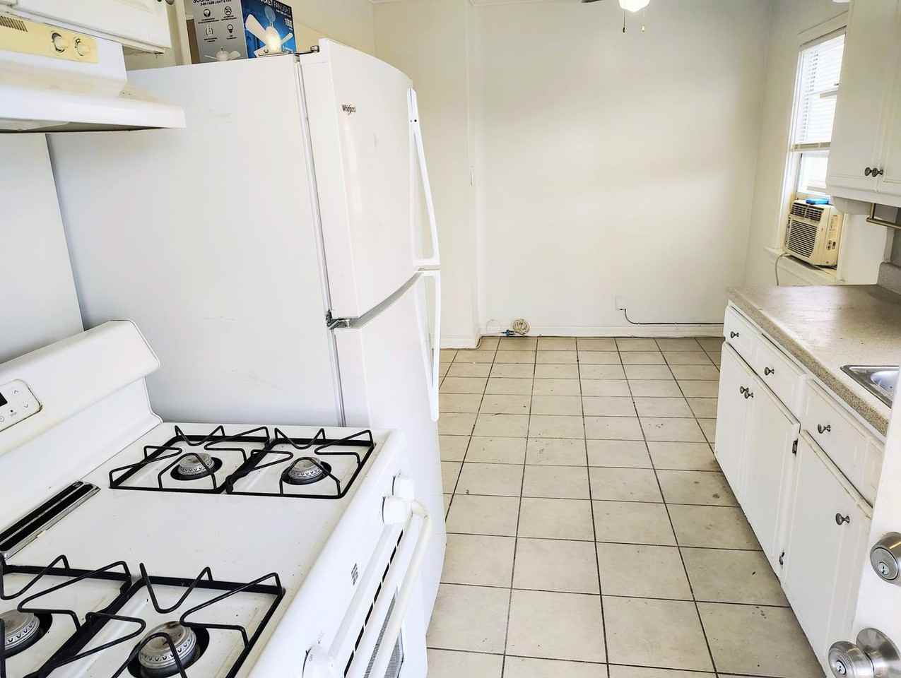 San Pedro - 3rd St - 10 units - Photo 4 of 27