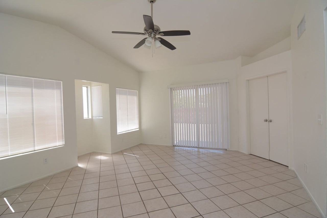 3261 W Avenida Destino - Photo 2 of 21