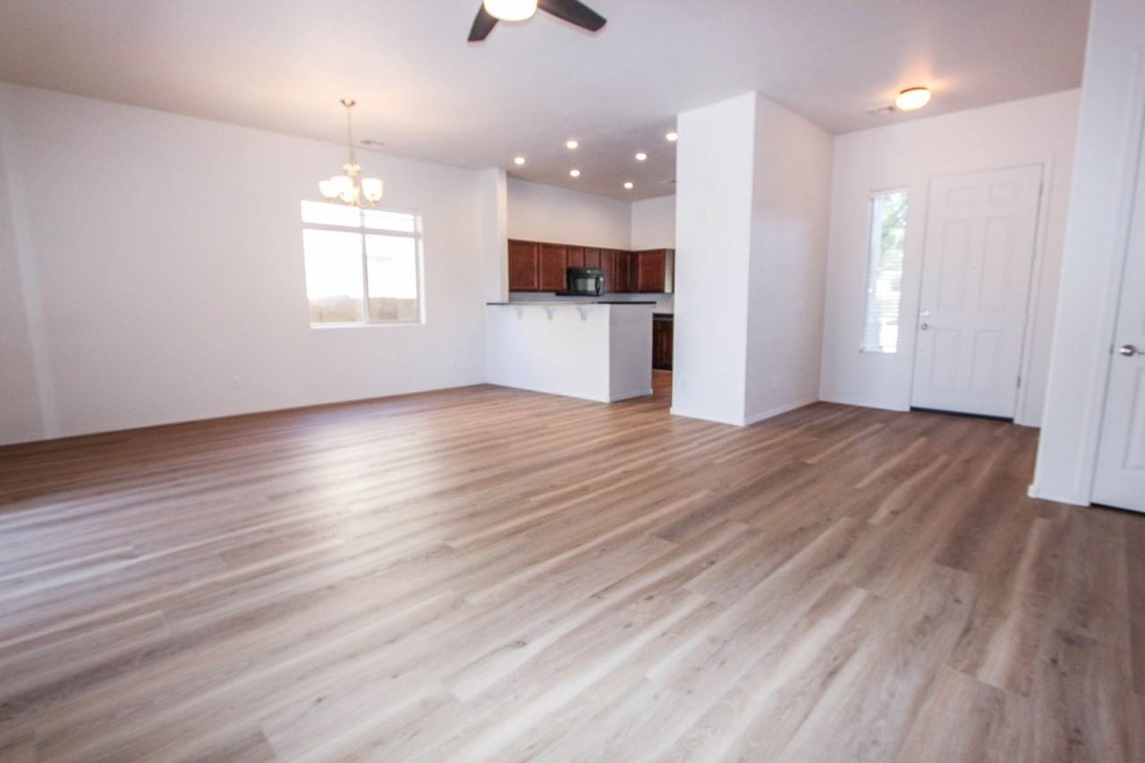 6318 E Boothwyn St - Photo 4 of 14