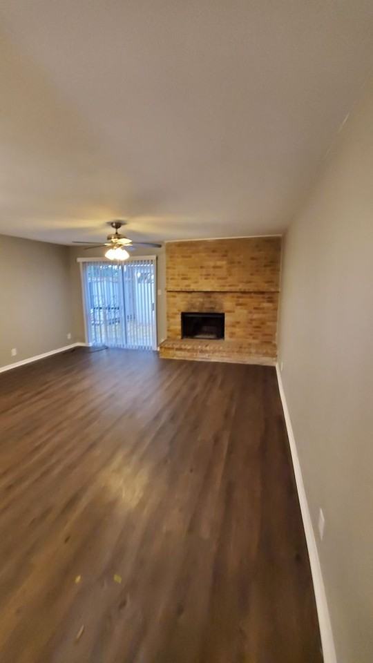 4704 Oakfield Way - Photo 4 of 35