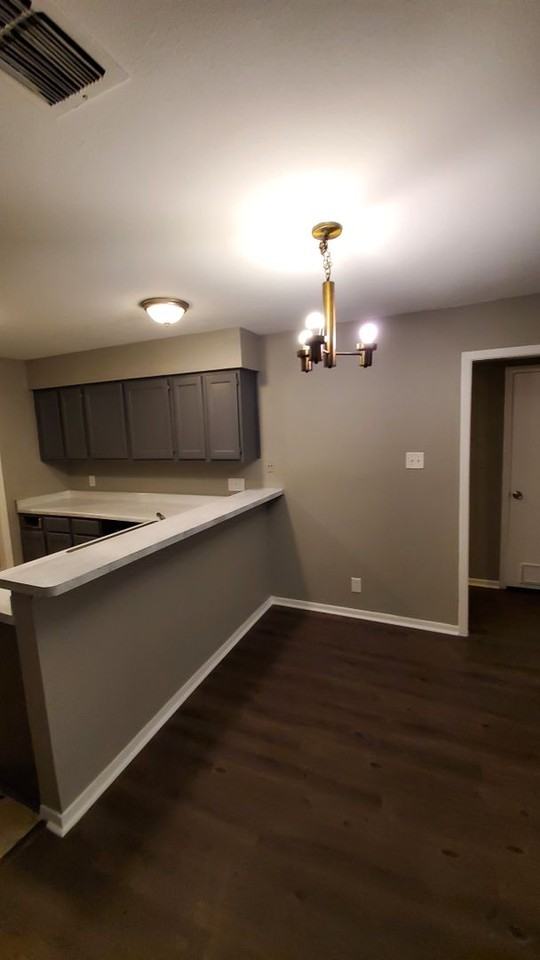 4704 Oakfield Way - Photo 6 of 35