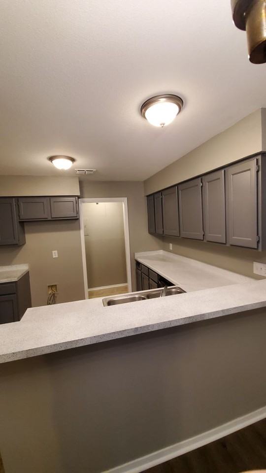4704 Oakfield Way - Photo 7 of 35