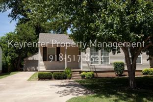 929 E 37th Pl - Photo 1 of 1