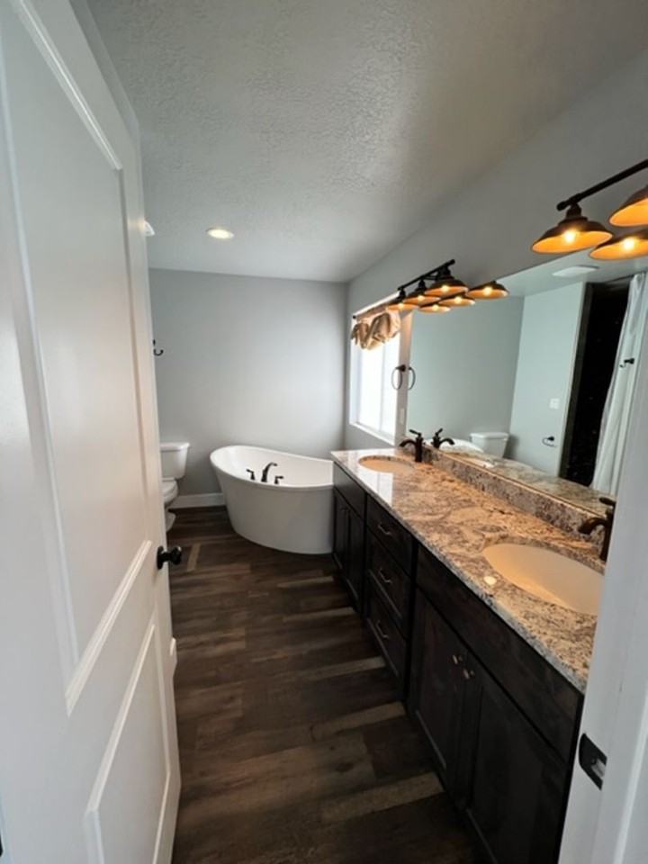583 N 400 E - Photo 3 of 25