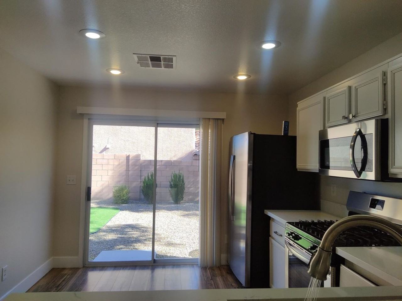 520 Bernini St - Photo 7 of 26